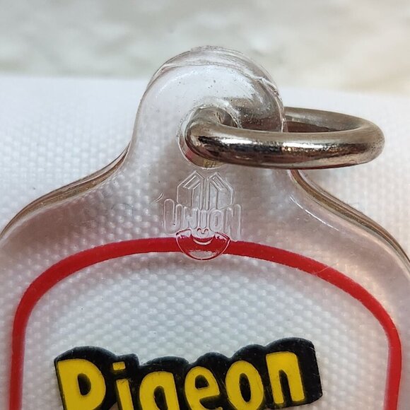 Vintage Pigeon Forge Tennessee Key Chain Blacksmith 1980s Union Souvenir Plastic - Picture 2 of 2